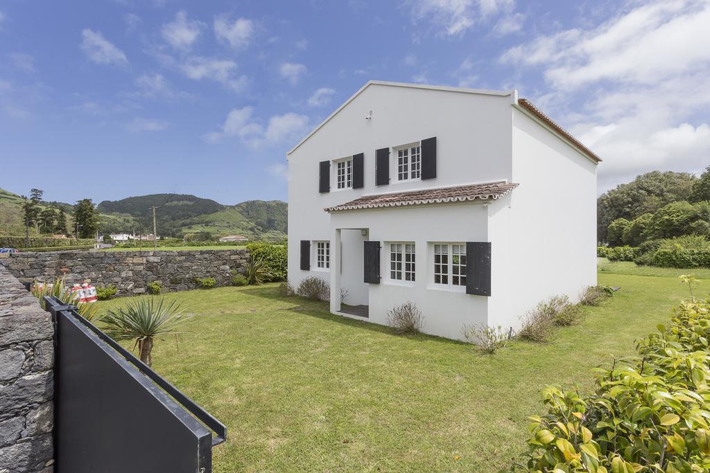 Casa das Camélias - Family Villa by the lagoon Sete Cidades Exterior foto