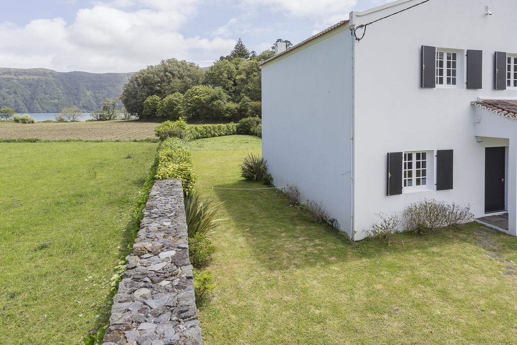 Casa das Camélias - Family Villa by the lagoon Sete Cidades Exterior foto